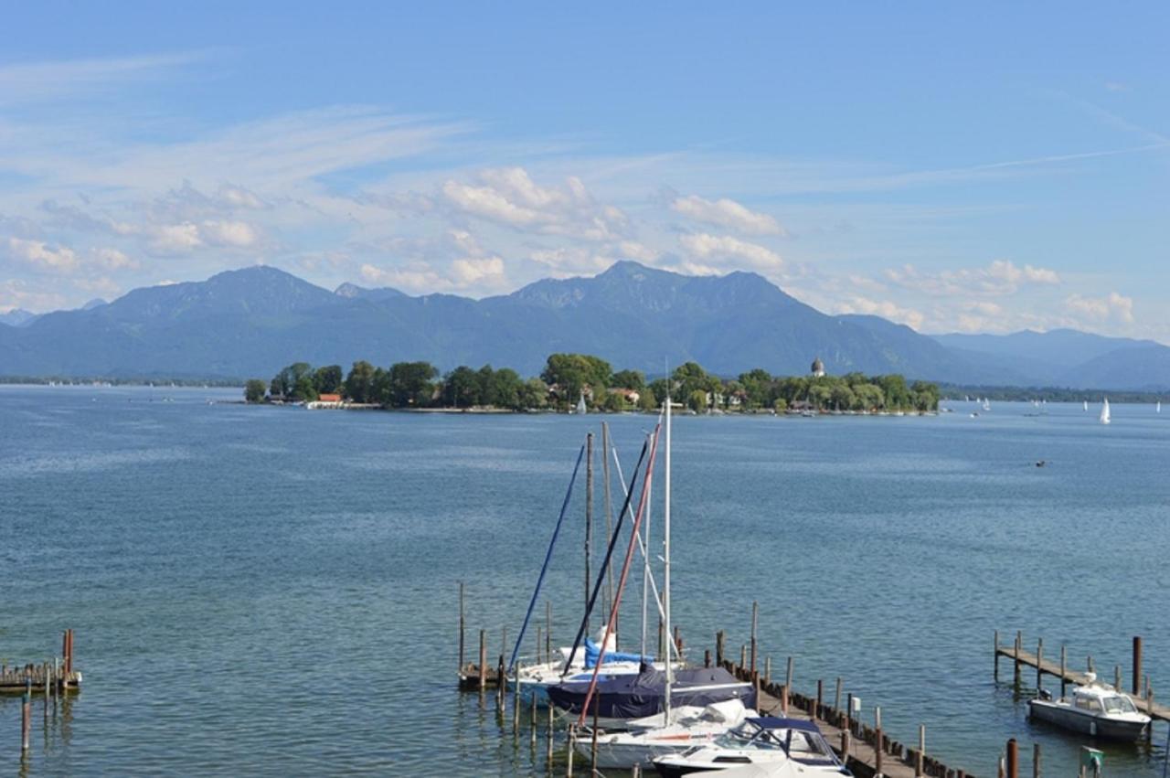 Gästehaus Grünäugl am See Gstadt am Chiemsee Exterior foto