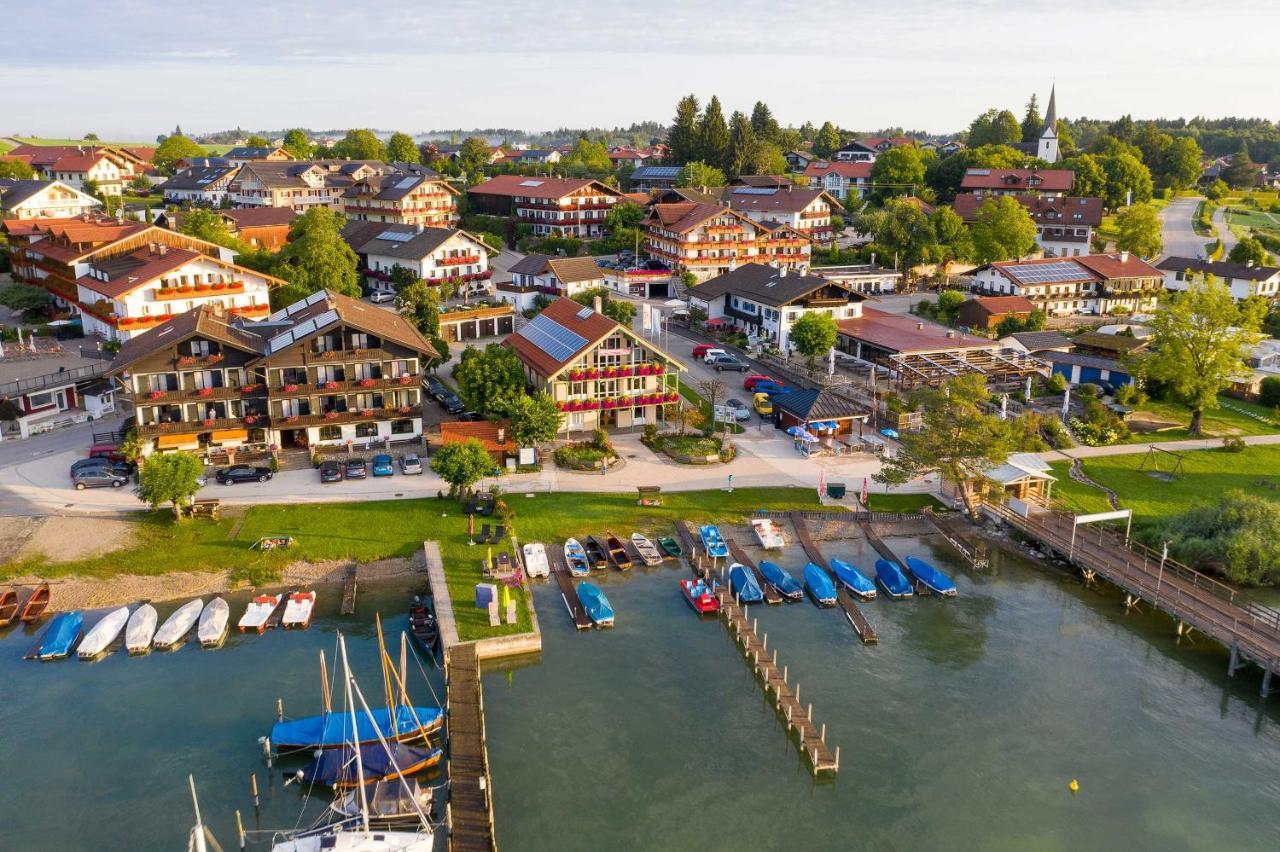 Gästehaus Grünäugl am See Gstadt am Chiemsee Exterior foto