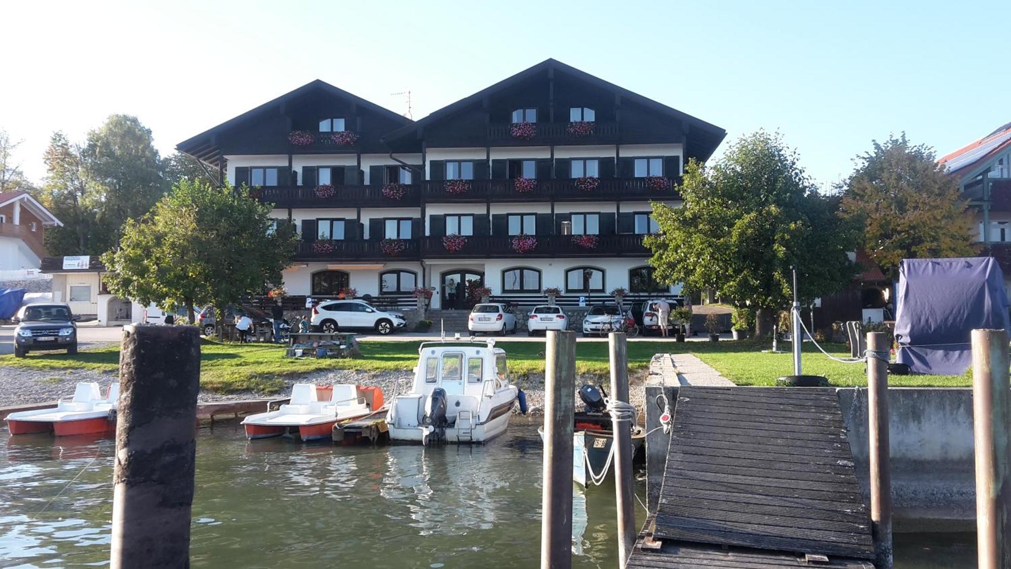 Gästehaus Grünäugl am See Gstadt am Chiemsee Exterior foto